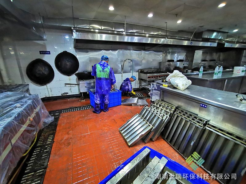 廚房抽排系統(tǒng)清洗 (3)